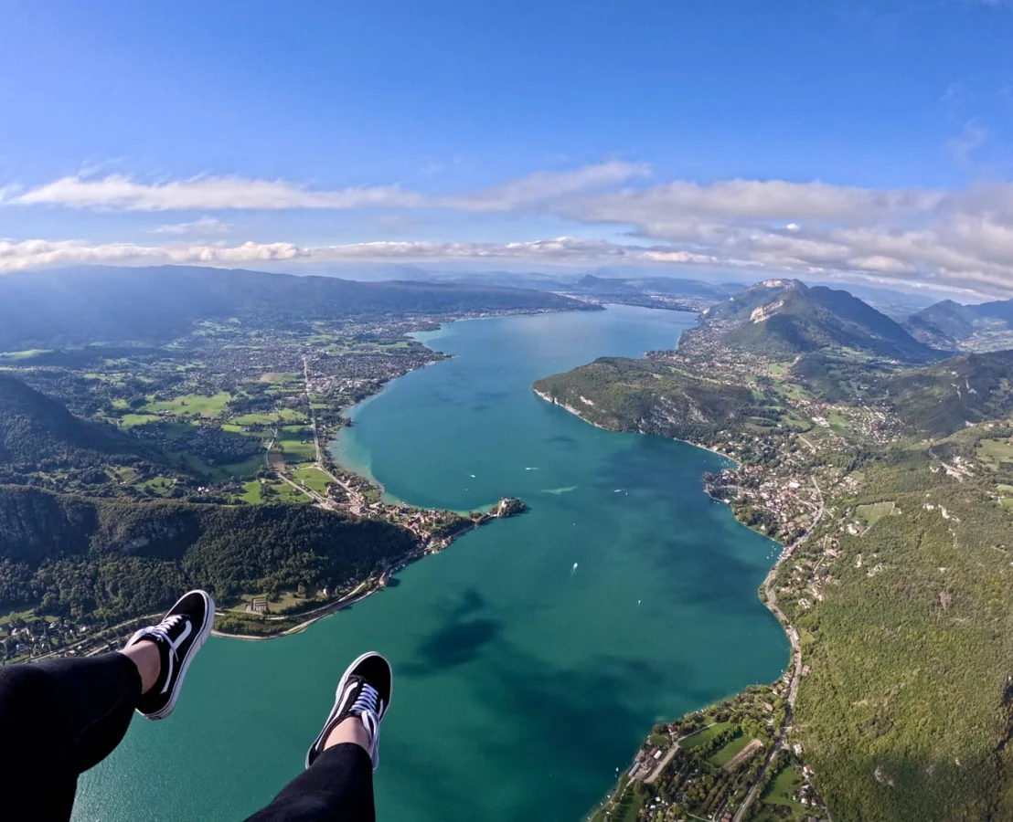 Aéroslide Parapente — Parapendio sopra il lago