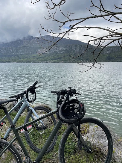 Annecycle — Bicycles by the lake