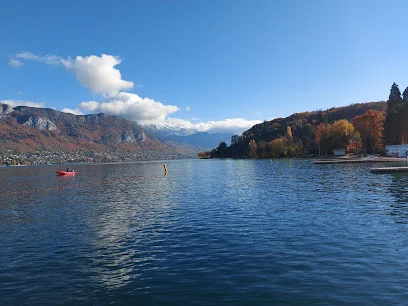 Canoë Kayak Club d’Annecy — View of the lake and mountains