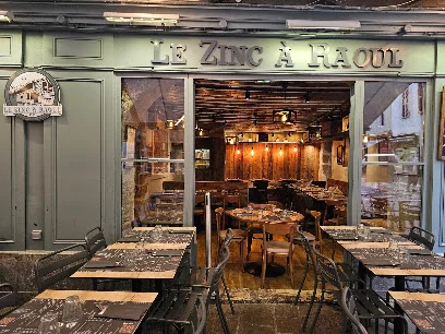 Le Zinc à Raoul — Gastraum und Tische