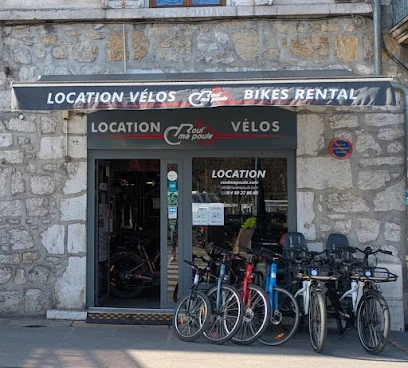 Roul' ma Poule — Annecy centre — Bicycles outside the shop